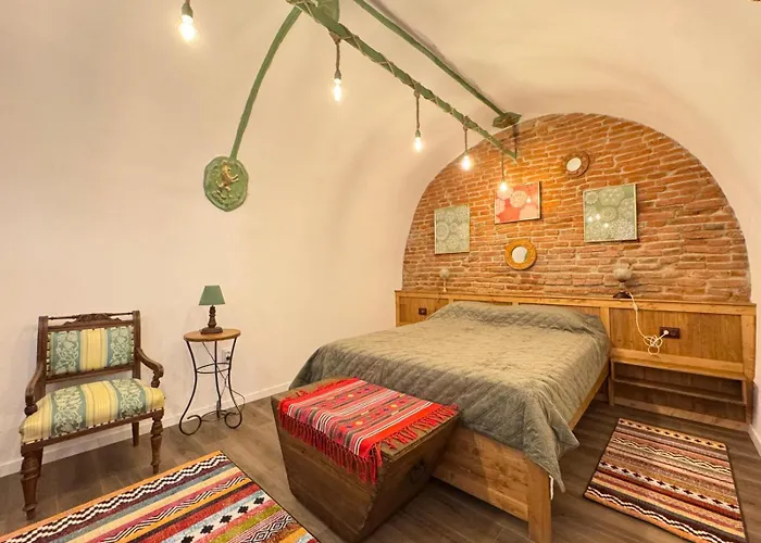 Old Town Apartment *